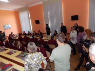 Oaspeţi englezi la elevi făgărăşeni