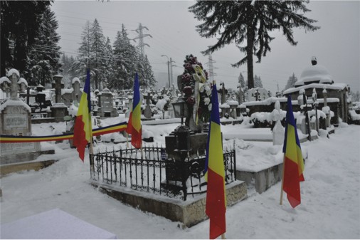 mormantul lui Badea Cartan din cimitirul orasului Sinaia
